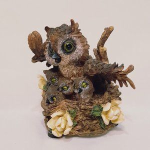 Owl Mother with Four Owlets Flowers Music Box Resin Vintage Chipped